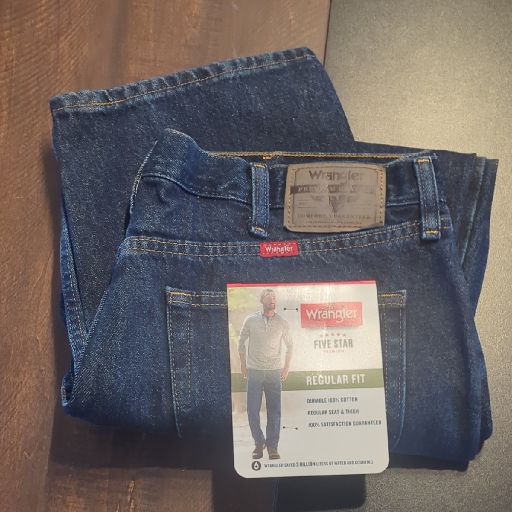 Wrangler Men's Relaxed Fit Jeans - Dark Blue